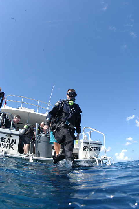 gue-caymanquest06_11